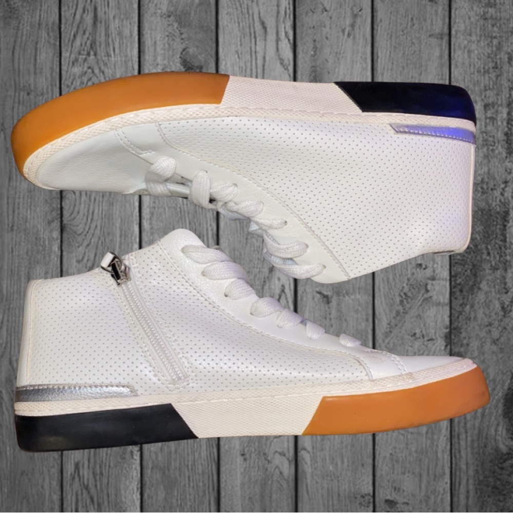 A NEW DAY Women's Size 6.5 "Luna" White Sneakers, Hi-Top Aerated Shoes, EUC